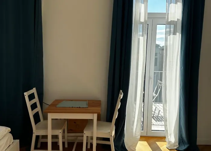 Altbaujuwel Mit Terrasse, 14 公寓 *